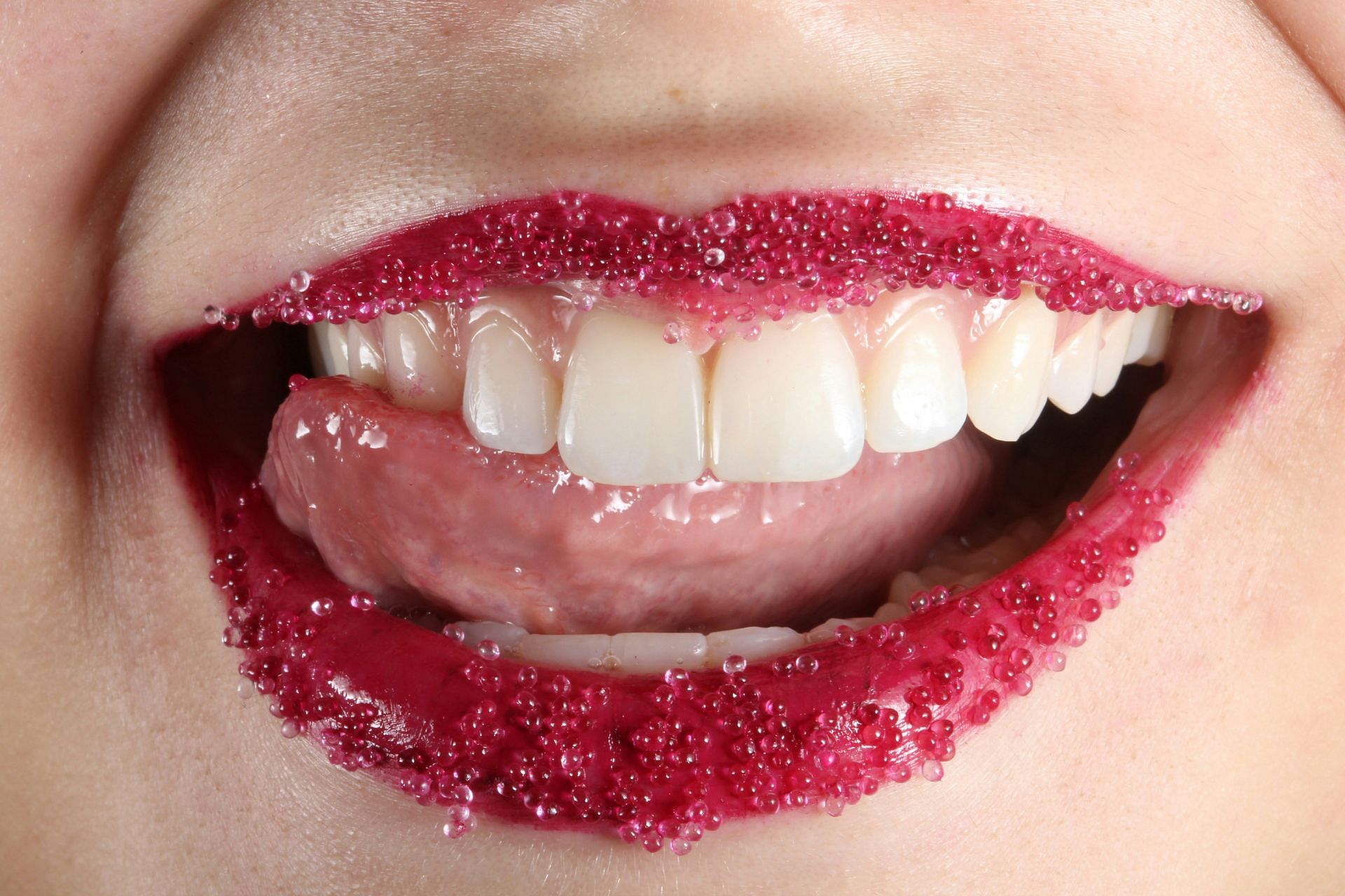 Acerola is good for the teeth and gums (Image by Rafael Rocha/Unsplash)